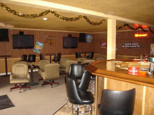 Days Inn By Wyndham West Branch Iowa City Area Bagian luar foto