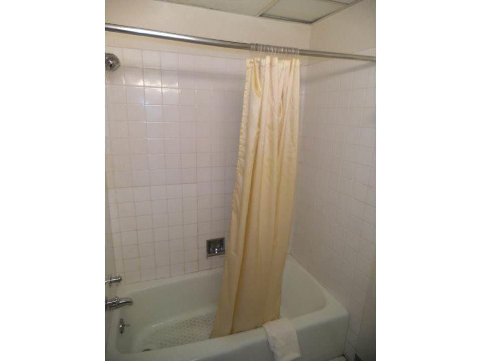 Days Inn By Wyndham West Branch Iowa City Area Bagian luar foto