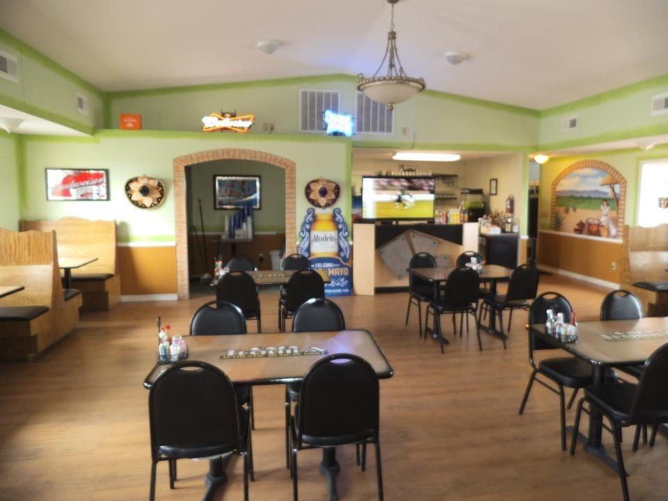 Days Inn By Wyndham West Branch Iowa City Area Bagian luar foto