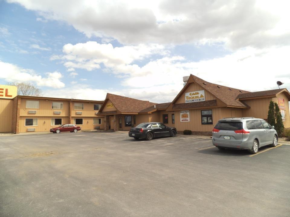 Days Inn By Wyndham West Branch Iowa City Area Bagian luar foto